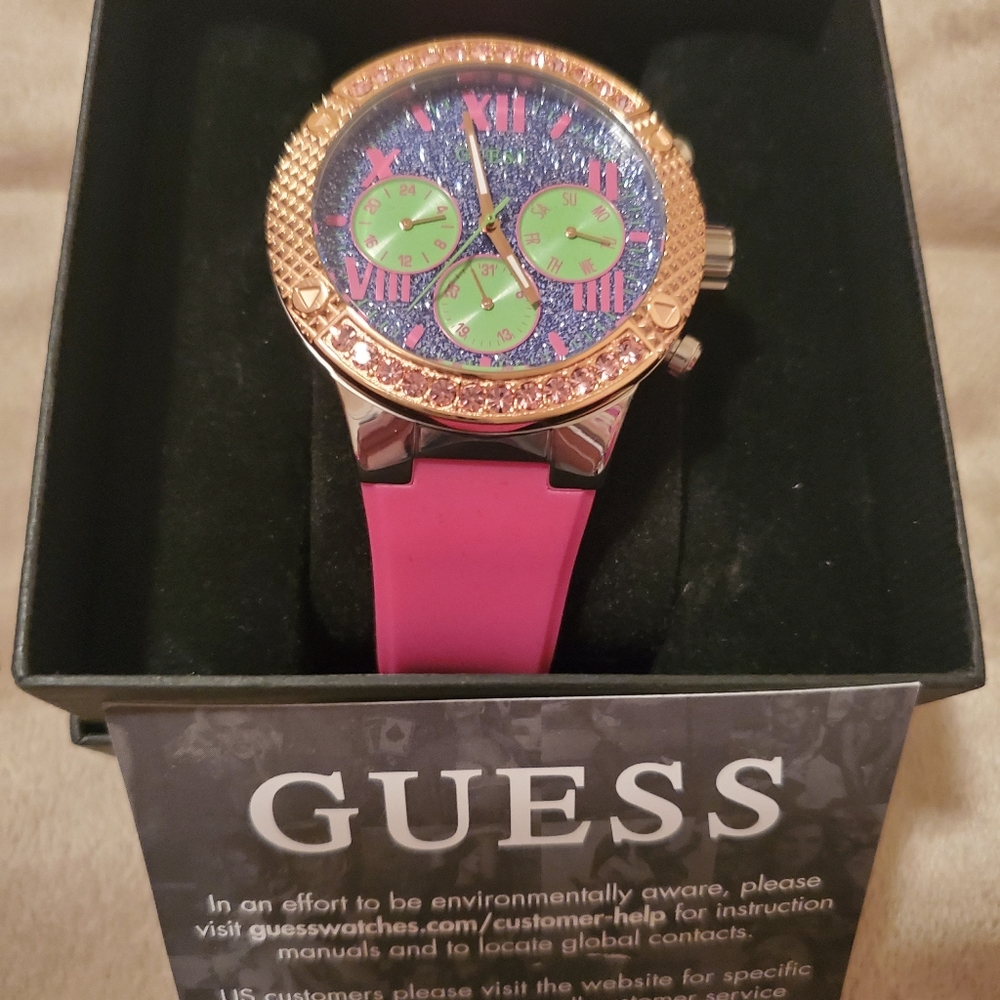 ❤️❤️Sold❤️❤️Guess Blue and Rose Gold-Tone Ladies Watch 40mm U0